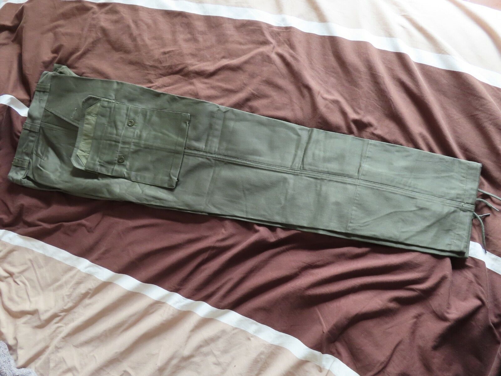 1 pantalon mle 64 satin 300 daté 1978 armée française - Années 70 NEUF