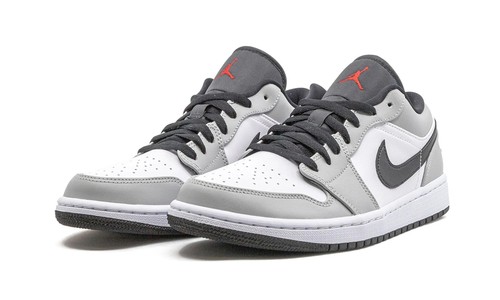 AIR JORDAN 1 LOW "Light Smoke Grey" - Picture 2 of 2