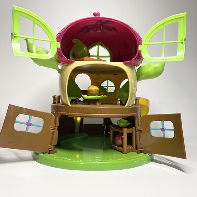 Lil Woodzeez Acorn Treehouse Racoon Bobbleez Playset With 4