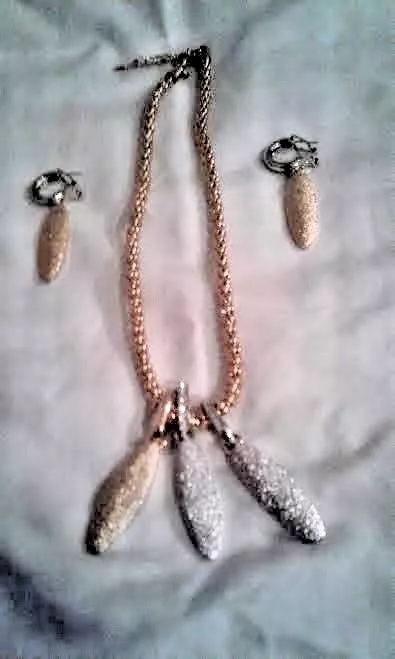 Viennois jewellery sale