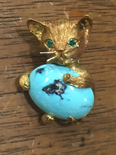 Vintage Cartier Cat Hugging a large Turquoise/ Emerald Eyes 18k Gold Brooch/Pin