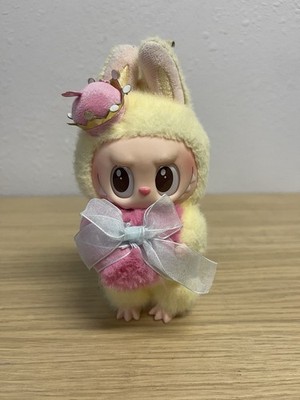Yellow/Pink Pop Mart Labubu 'Let's Checkmate the Queen'
