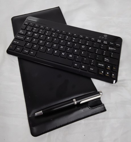 Brookstone Wireless Keyboard with Stylus and Case Black - K21