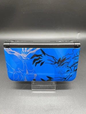 Nintendo 3DS XL Pokémon Xerneas/Yveltal Edition Blau/Schwarz - Bild 1 von 4
