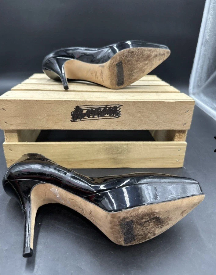 Bombas de couro YSL - Imagem 4 de 4