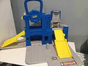 tonka chuck's garage