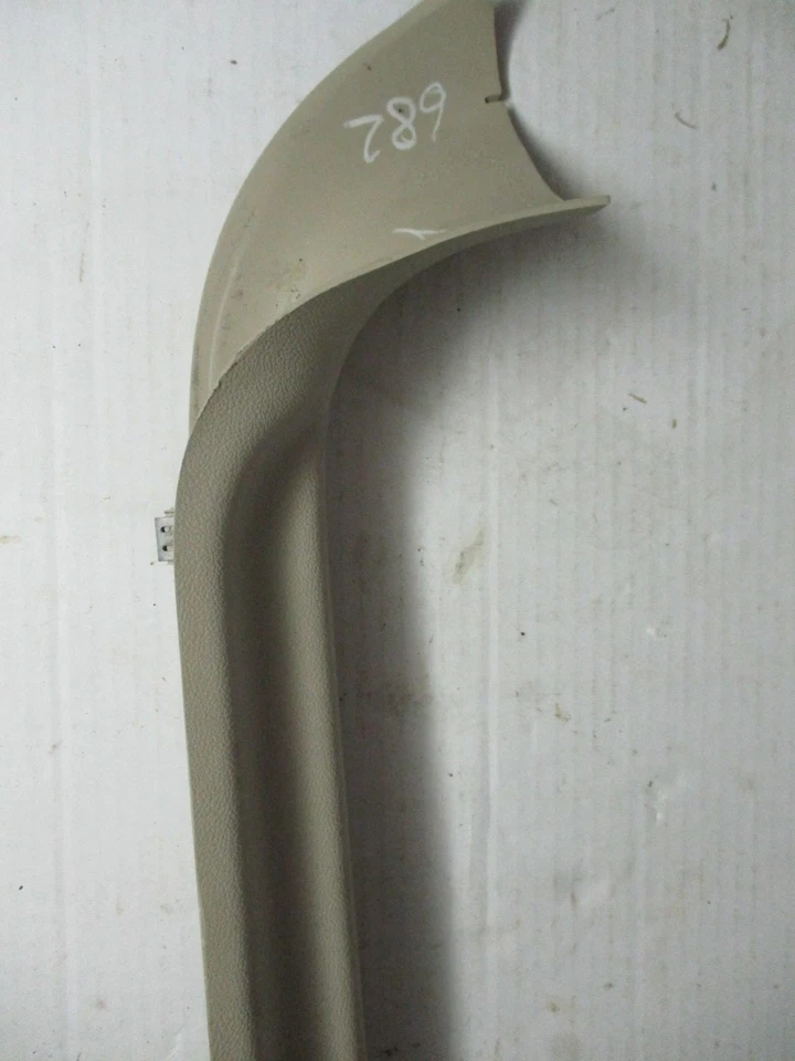 Malibu Maxx LT 2005 luz neutra moldura lateral del conductor maletero trasero quinta puerta Foto 3 de 4