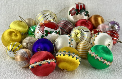 Vintage Christmas Tree Baubles Satin Thread Mixed x27 Small-Med Decorated Trim - Bild 5 von 5