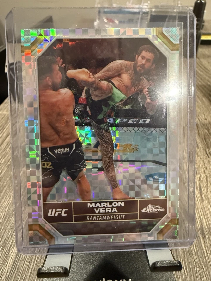 2024 Topps Chrome UFC - X-Fractor #124 Marlon Vera - Image 3 of 4