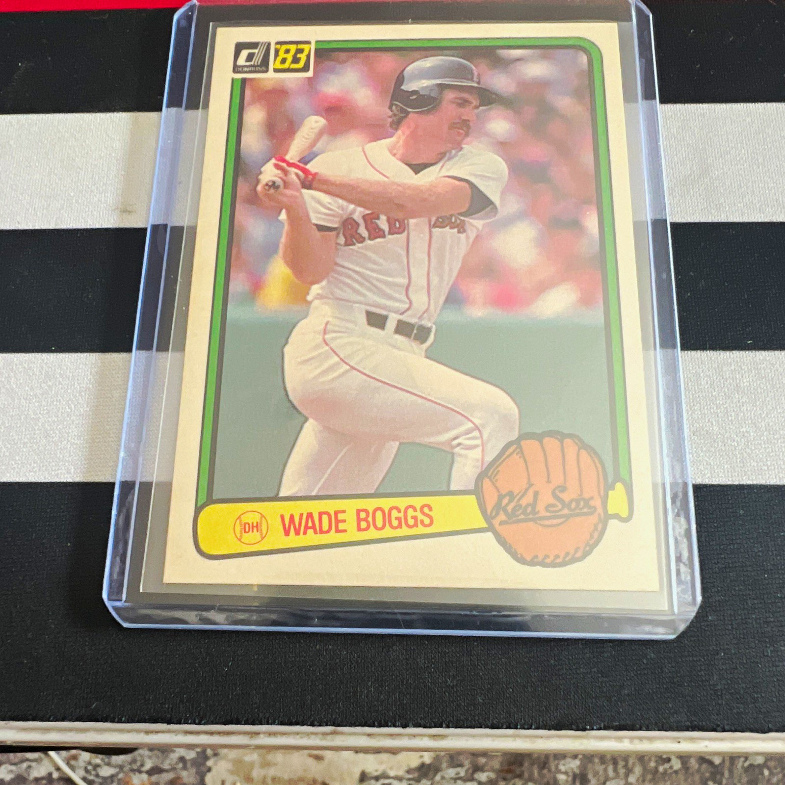 Donruss 1983 Wade Boggs #586 Boston Red Sox Baseball Card Base Set