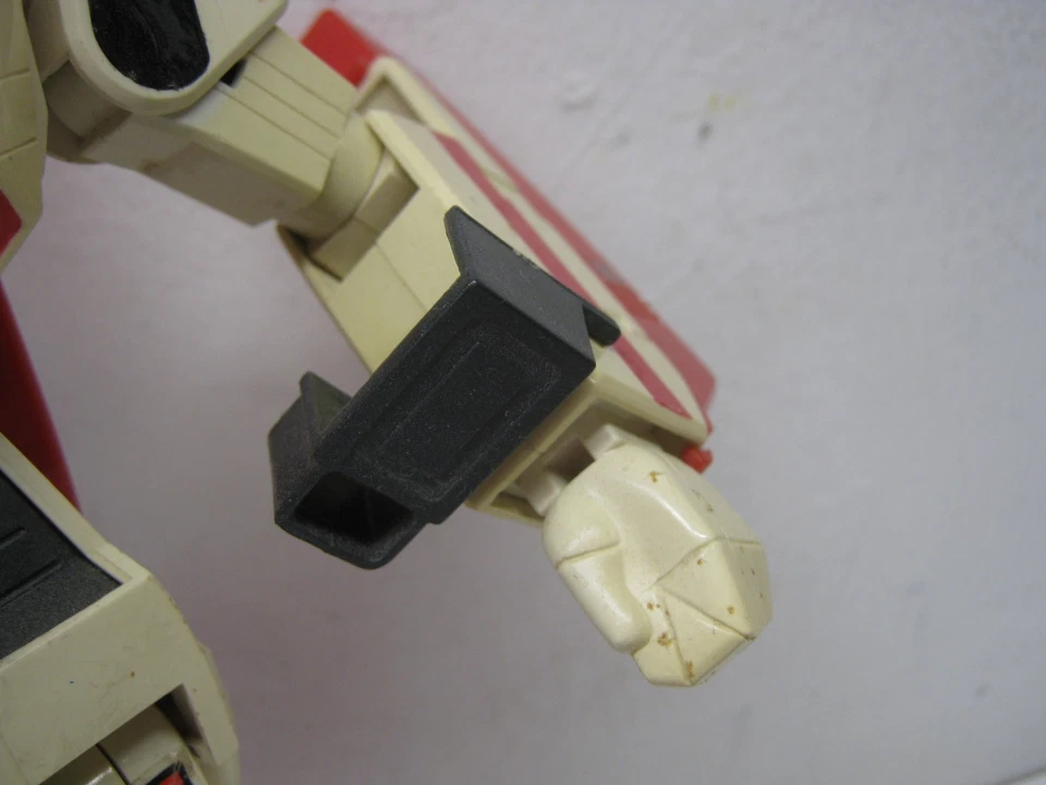 Transformers G1 Jetfire Complete Bandai Japan 1985 Vintage Discolored Flawed - Image 2 of 4