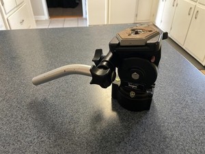 Manfrotto (Bogen) 3063 head with top plate