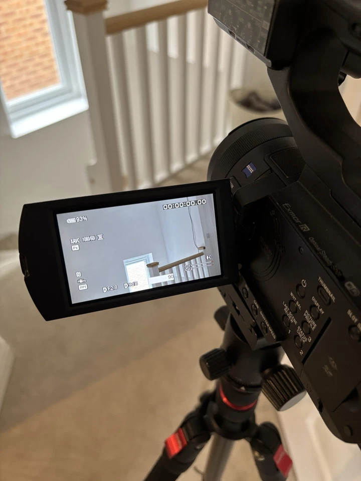 SONY PXW-X70 XDCAM CAMCORDER PROFESSIONAL DIGITAL HD HIGH DEFINITION VIDEO CAM - Image 3 of 4