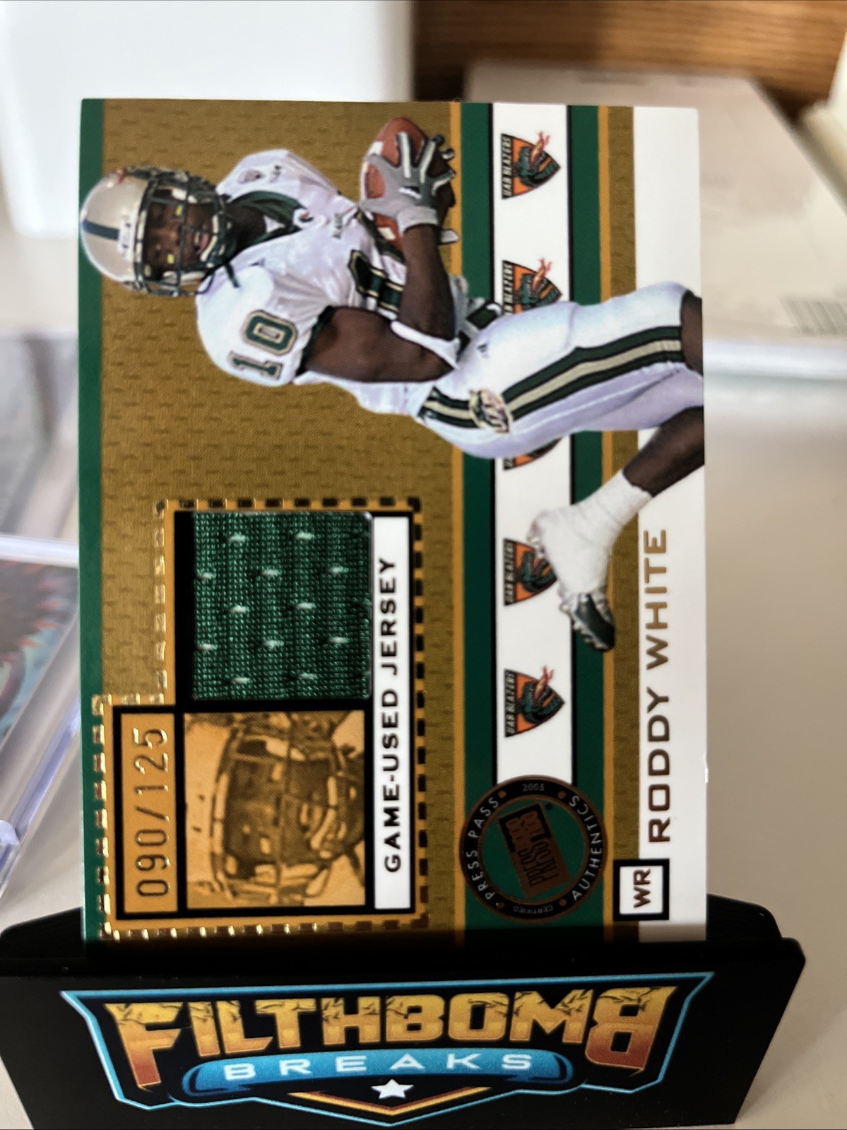 2005 Press Pass Game-Used Jersey Gold /125 Roddy White #JC/RW Rookie RC Falcons