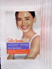 SALLY HANSEN MICROWAVABLE SALON WAX BEADS KIT FACE/BIKINI/SENSITIVE AREAS 33