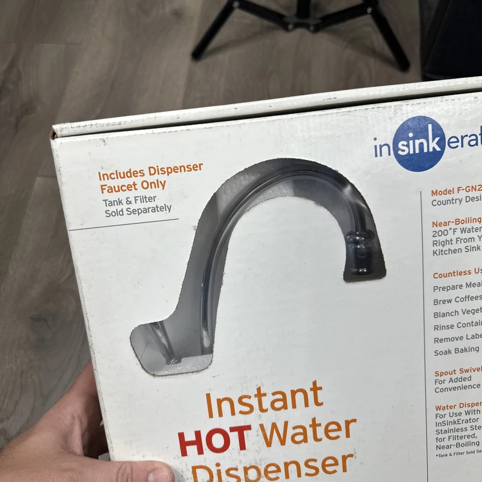 Insinkerator F-GN2215C Instant Hot Water Dispenser Faucet Chrome - Image 3 of 4
