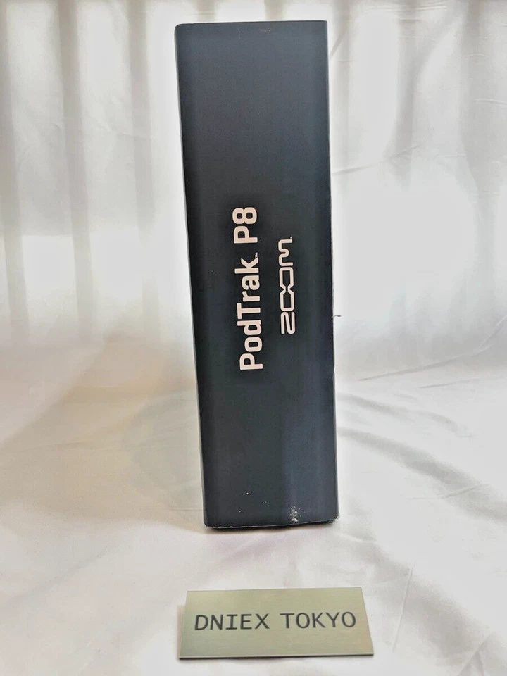 ZOOM PodTrak P8 Workstation for Podcast Recorder Smartphone Tablet Silver NEW - Image 3 of 4