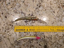 Lot Of 2 Reef Runner Deep Diver 800 Series Rattle Crankbait Good Condition