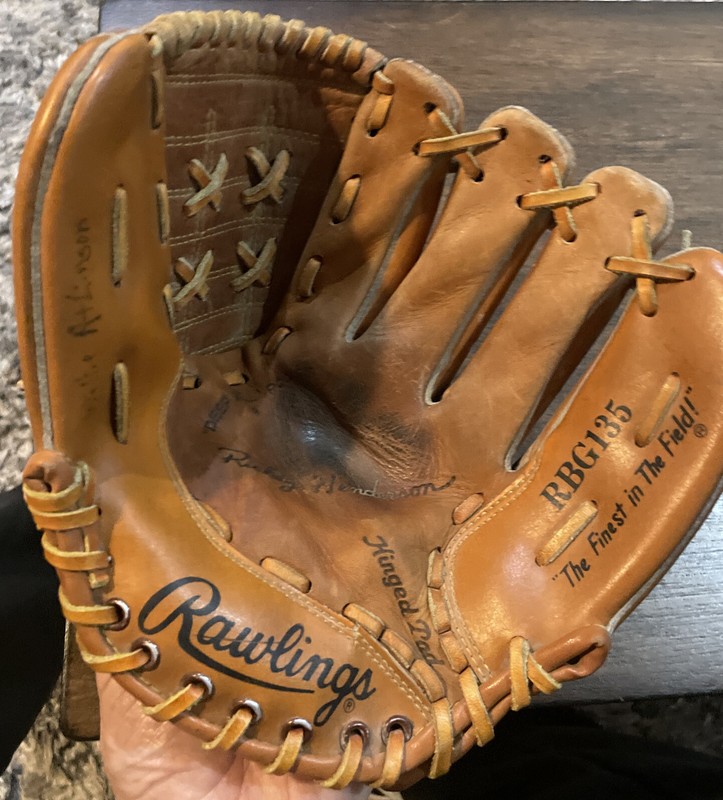 RAWLINGS RICKEY HENDERSON RBG135 RHT LITTLE LEAGUE BASEBALL GLOVE