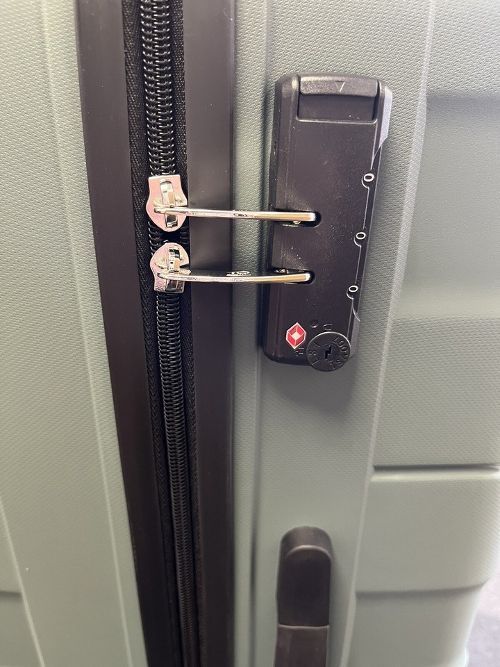 American Tourister Jet Driver 77cm Large Hardside Spinner Case in Olive