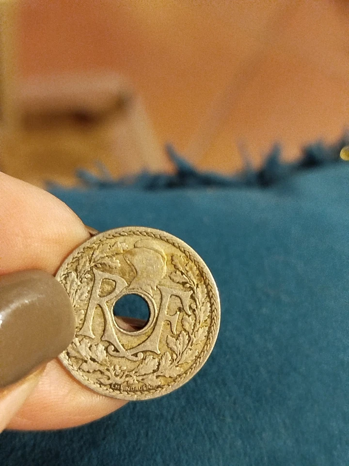 piece 10 centimes 1929 fautée - Photo 2/2