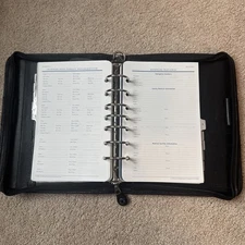 Franklin Quest Covey Classic Black Leather Zip Day Planner Organizer 7 Ring EUC