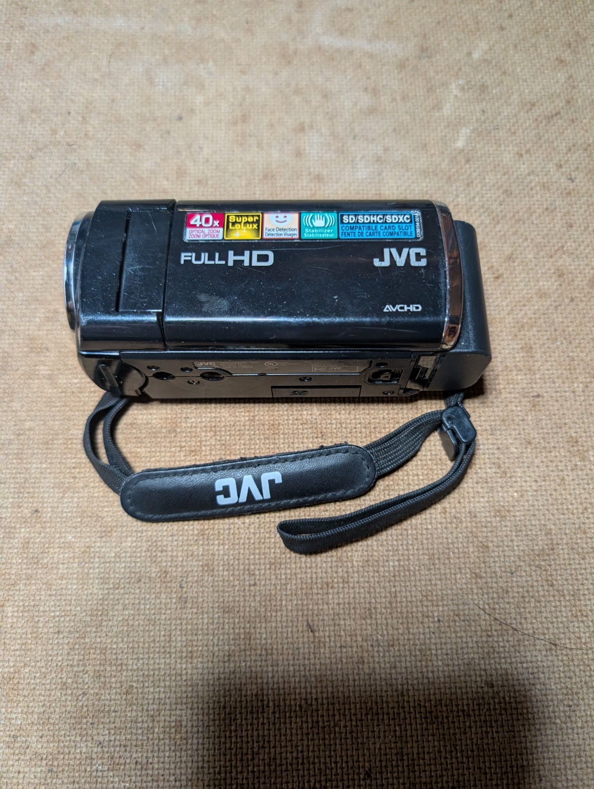 Model Gz-e10bu Avchd W/ Battery