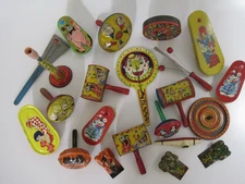 VINTAGE NEW YEAR'S EVE ~ METAL/TIN NOISE MAKERS ~ LOT OF 22 ITEMS
