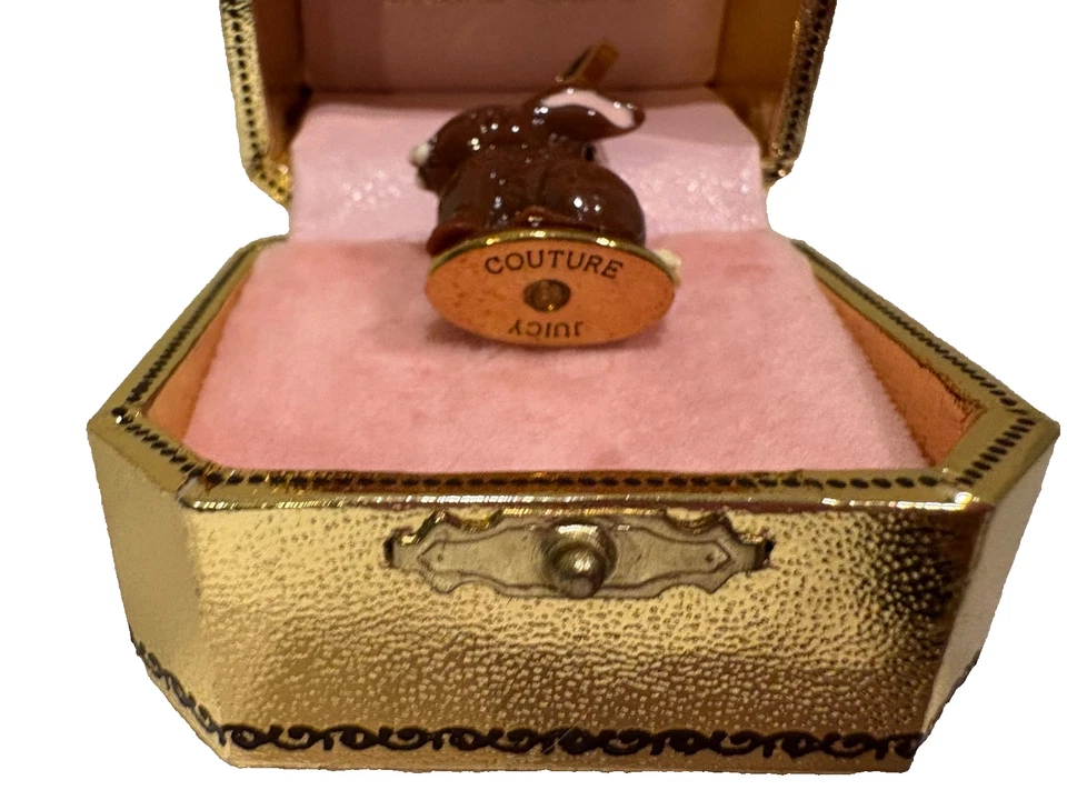 Pulsera Juicy Couture Chocolate Bunny Charm 2010 Edición Limitada Caja Dorada Incluye Foto 2 de 4