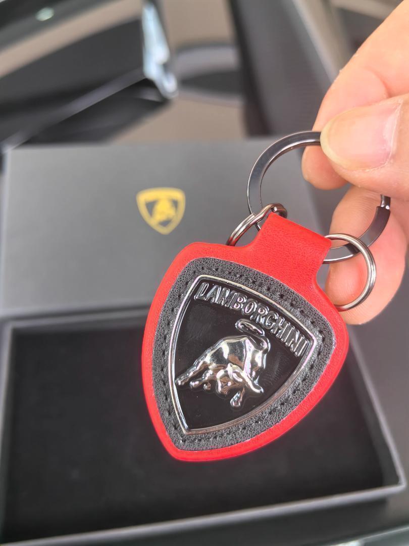 小物 Lamborghini Shield Leather Keyring 小物 Lamborghini Shield Leather Keyring Lamborghini Key Fob