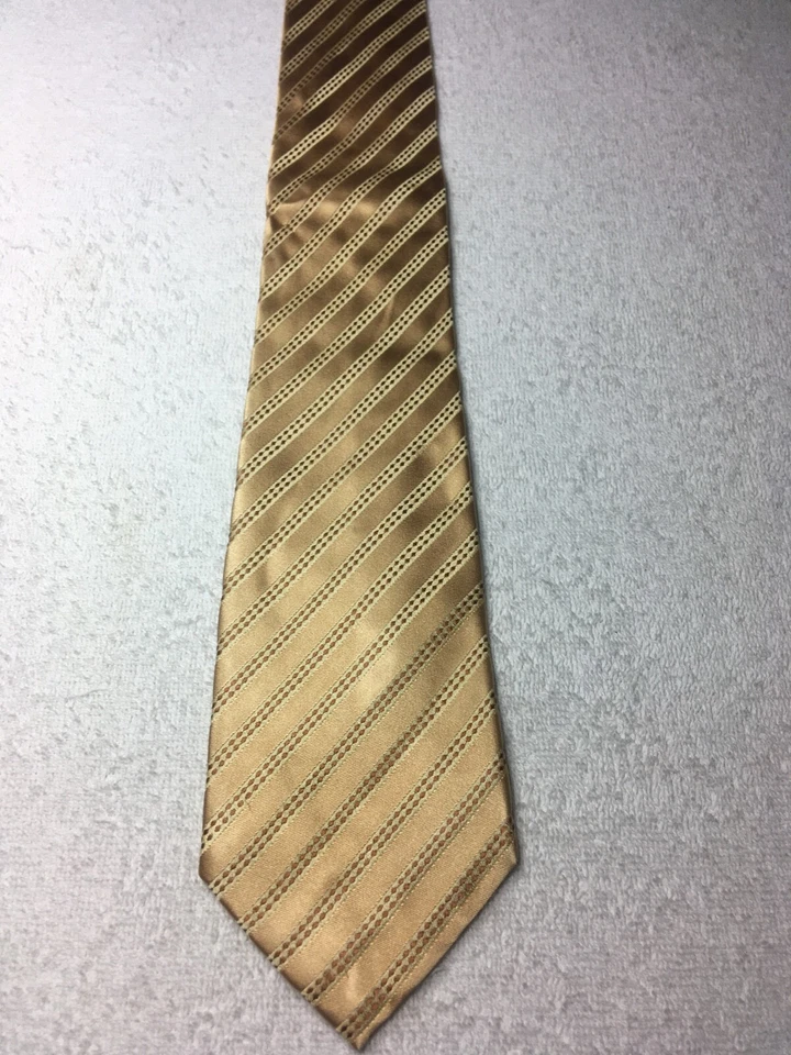 SEAN JOHN CORBATA HOMBRE RAYAS DORADAS 3,5 X 61 Foto 2 de 4