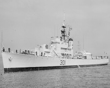 ROYAL CANADIAN NAVY FRIGATE HMCS ANTIGONISH FFE 301  WITH STATS & HISTORY SHEET