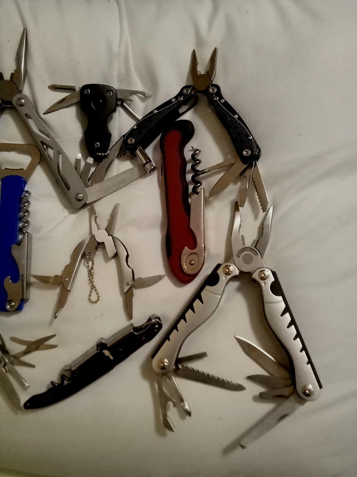 6 Piece Multi-Tool Bulk Lot, Winchester Sheffield Kobalt Schrade, functional - Image 4 of 4