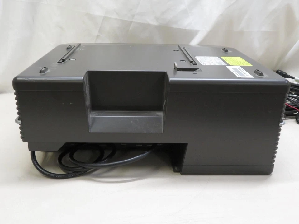 Smart Technologies UX80 Projector 1018317 Ultra Short Throw - Image 4 of 4