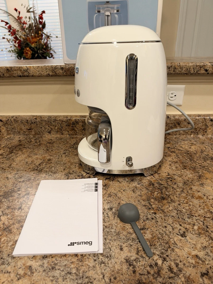 Máquina de café por goteo estilo retro SMEG - 10 tazas - blanca - SN5140 - DCFOZWHUS