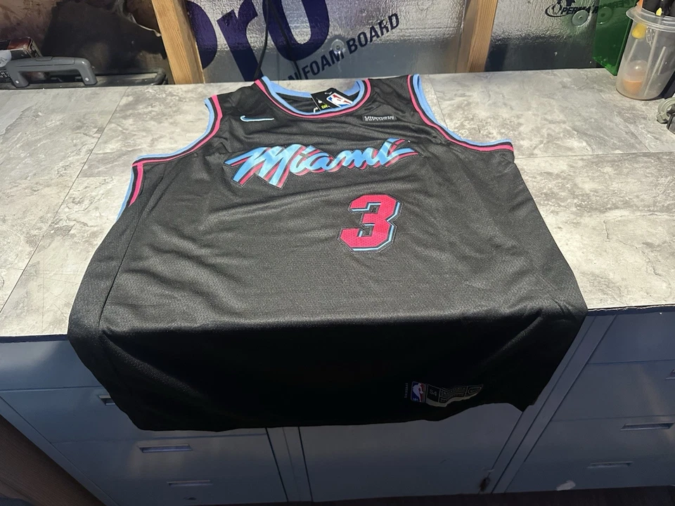 Nueva con etiquetas Camiseta Nike Miami Heat Dwayne Wade Negra Miami Vice Swingman Talla XXLarge Foto 2 de 3