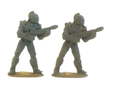 2 x UNKNOWN MAKE. METAL SPACE FIGURES..  ALIEN, HUMAN ?  APPROX 42mm SOLDIERS