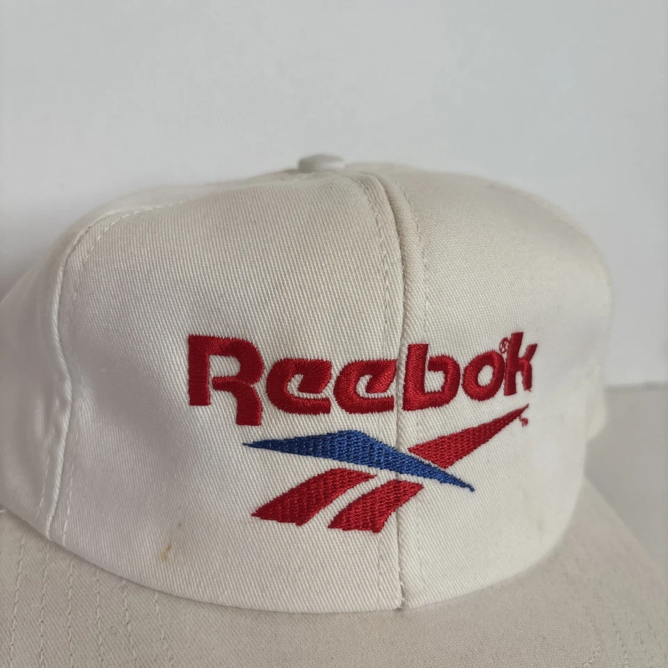 Sombrero de camionero ajustable vintage Reebok blanco rojo y azul bordado Foto 2 de 4