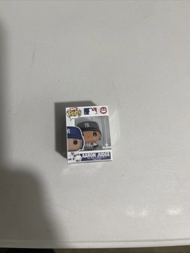 2026 Topps Series 1 Funko Bitty POP! Aaron Judge Yankees Mini-Figure Super Box