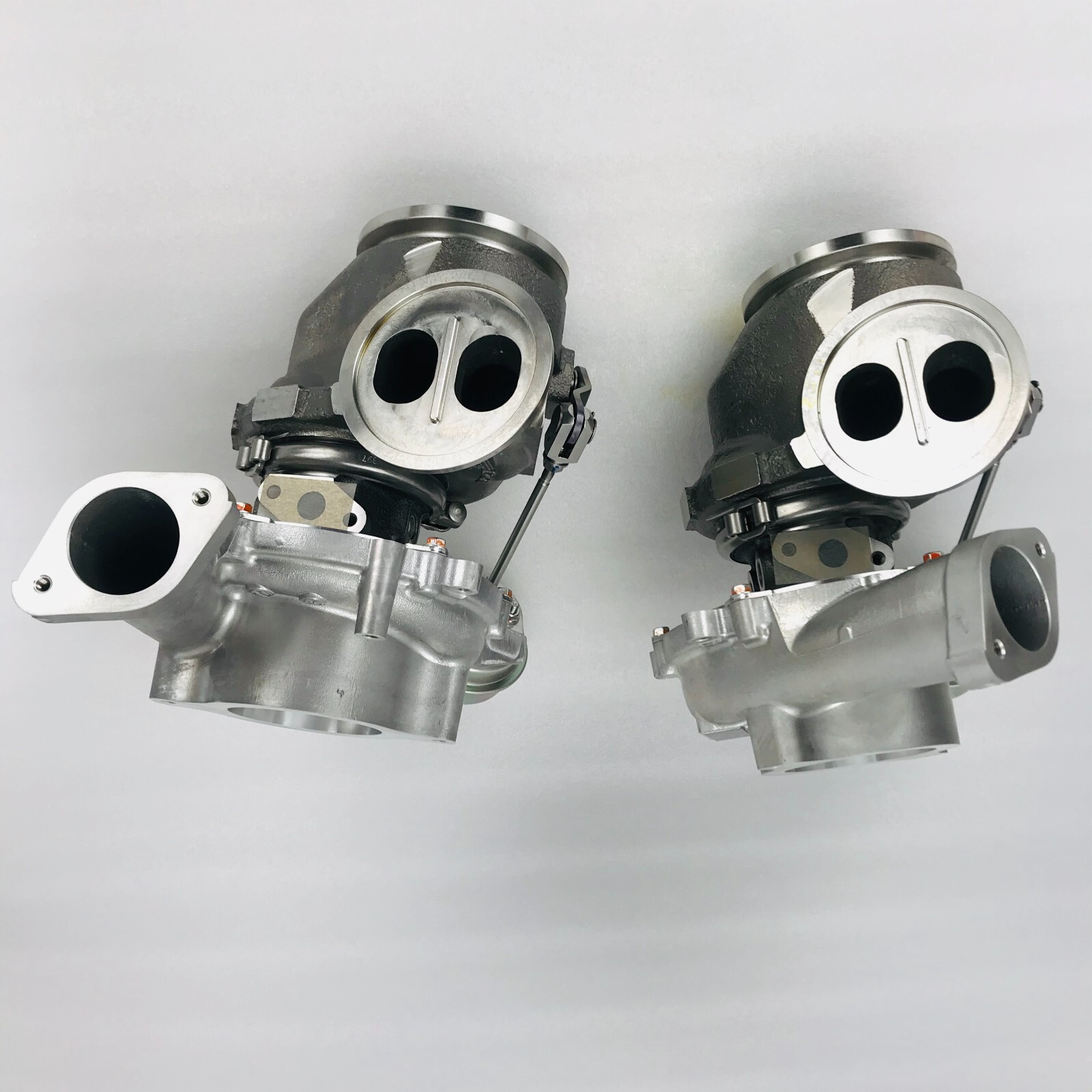 RHF55B twin turbocharger for Ferrari 488 GTB Spider V8 3.9L 3.9T engine