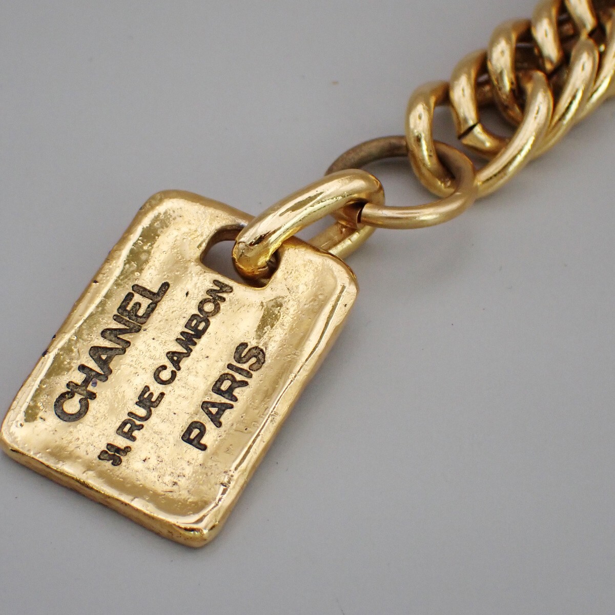 CHANEL チャーム ゴールド CHANEL Logo 31 Rue Cambon Charm Chain Bracelet Gold France