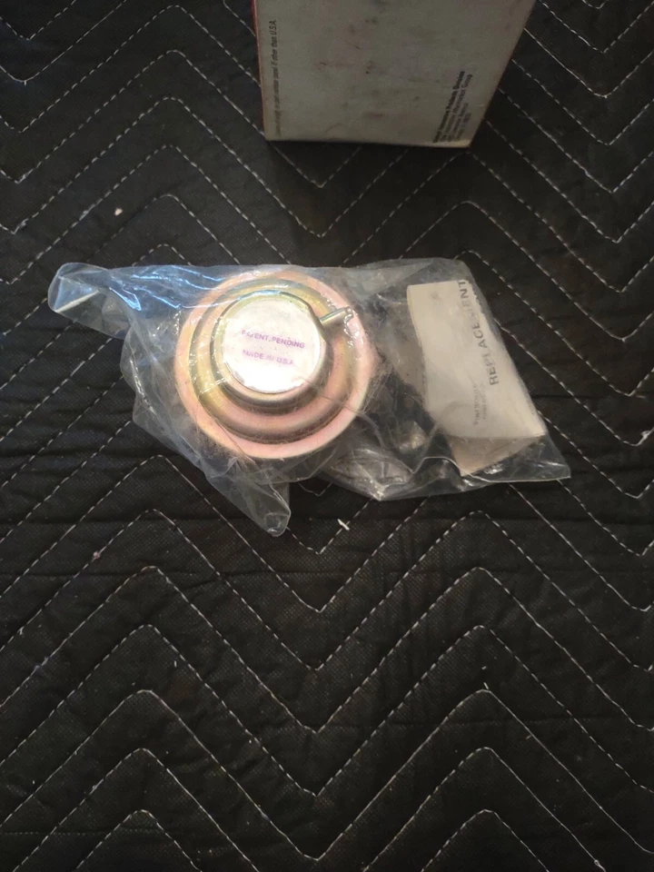 Válvula Niehoff FE-144 EGR 75-78 Buick Chevy Olds Pontiac 250 CI 6 cilindros EGR144 Foto 3 de 3