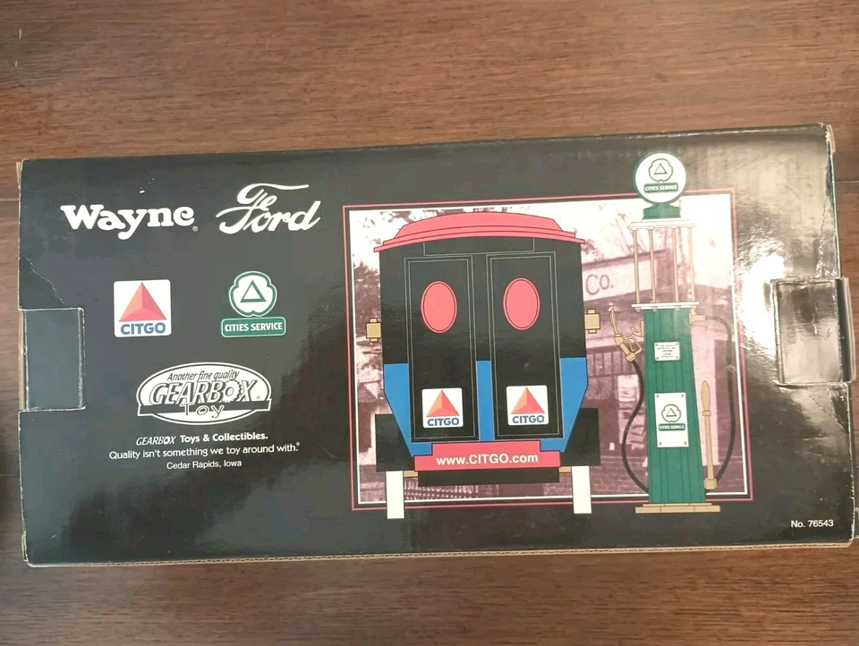 Citgo Diecast 1912 Ford Model T Delivery Truck Coin Bank & Wayne Gas Pump  - Image 3 of 4