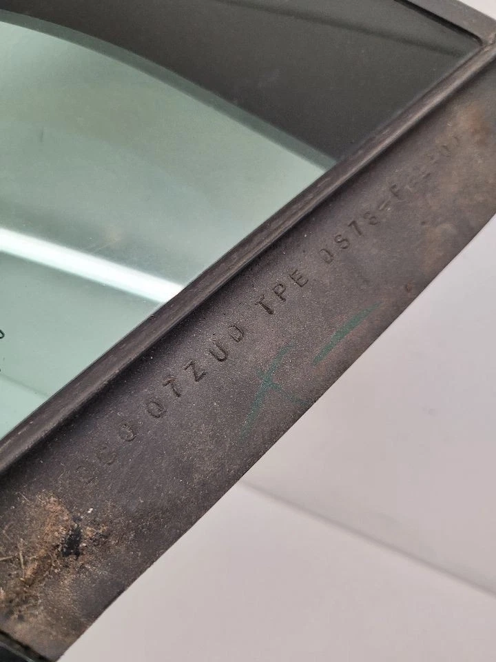 2013-20 FORD FUSION RH Passenger Right Front Door Vent Glass GS7Z5421400A - Imagem 4 de 4