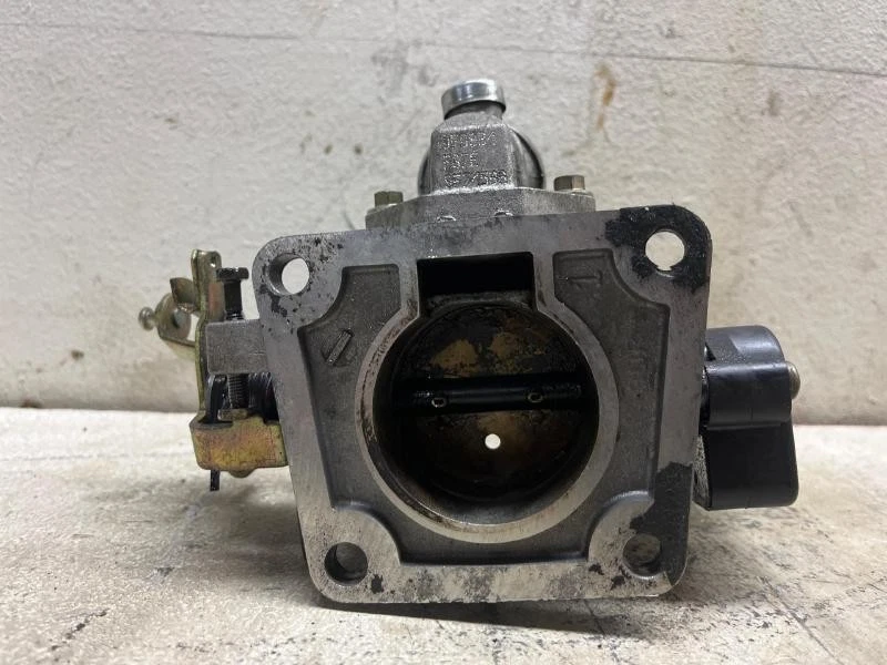 Conjunto de carrocería de válvula de acelerador Ford Ranger 1998 1999 2000 2001 6-183 3,0 L usado Foto 3 de 4