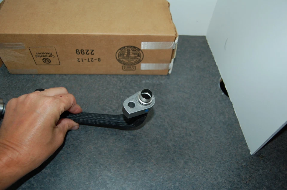 NOVO GM 12602507 EGR Sistema Válvula Tubo Tubo Linha 2005-2009 Chevrolet Pontiac - Imagem 4 de 4