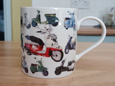 Julia Hooks Designs Scooter Design Fine China Kaffeebecher