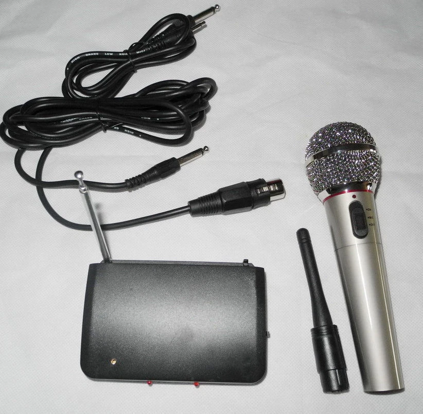 Wired Wireless Handheld Stand-Held Mic Microphone Transmitter Can for PA System - Image 2 of 4