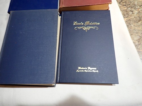 Lot Of 4 Books Lot Coral Singing Choir Shelf Display Decor Stack - Picture 2 of 8