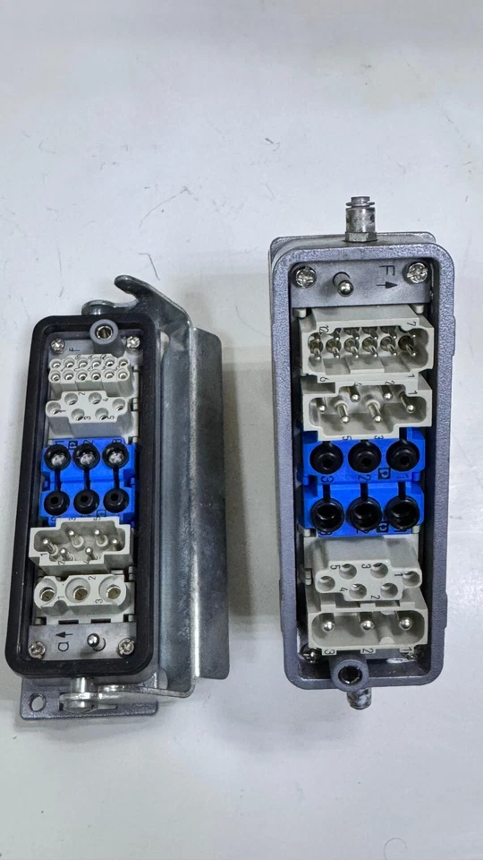 Phoenix Contact conector y carcasa macho y hembra de grado industrial - Imagen 3 de 4